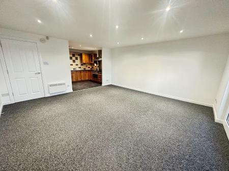 2 bedroom Flat to let in Gourlay Yard, Dundee, DD1