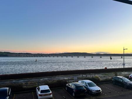 2 bedroom Flat to let in Gourlay Yard, Dundee, DD1