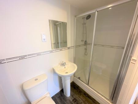 3 bedroom Flat to let in Scrimgeour Place, Dundee, DD3