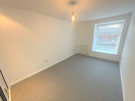 3 bedroom Flat to let in Scrimgeour Place, Dundee, DD3