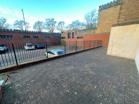 3 bedroom Flat to let in Scrimgeour Place, Dundee, DD3