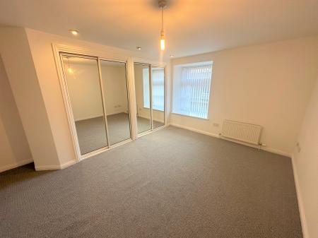 3 bedroom Flat to let in Scrimgeour Place, Dundee, DD3