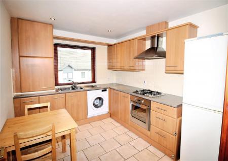2 bedroom Flat to let in Byron Crescent, Dundee, DD3