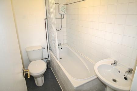 1 bedroom Flat to let in Constitution Street, Dundee, DD3