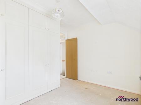 2 bedroom Flat for sale in Rusper Road, Horsham, RH12