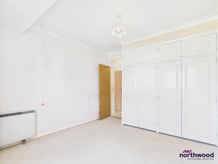 2 bedroom Flat for sale in Rusper Road, Horsham, RH12