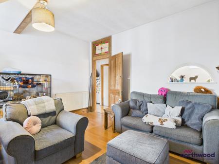 1 bedroom Flat for sale in Southfields Road, Eastbourne, BN21