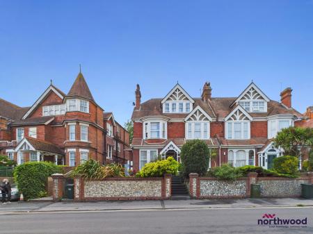 1 bedroom Flat for sale in Southfields Road, Eastbourne, BN21