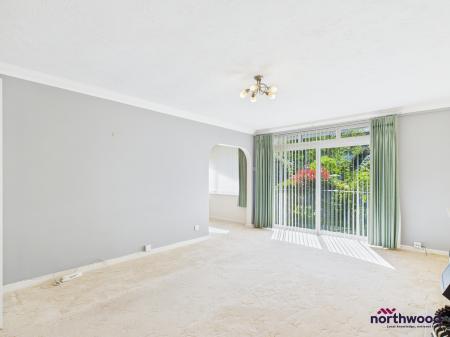 3 bedroom Flat for sale in Trinity Trees, Town Centre, Eastbourne, BN21