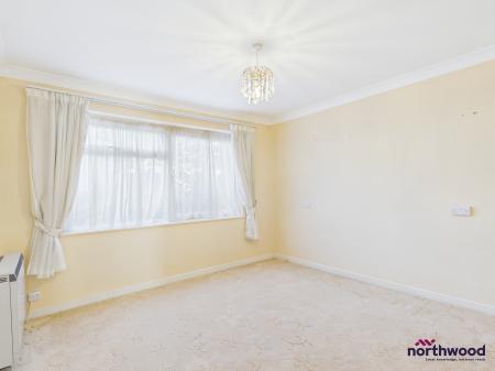 3 bedroom Flat for sale in Trinity Trees, Town Centre, Eastbourne, BN21