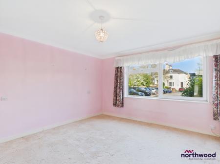 3 bedroom Flat for sale in Trinity Trees, Town Centre, Eastbourne, BN21