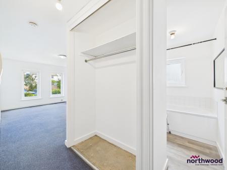 1 bedroom Studio flat to let in 169 Langney Road, Eastbourne, BN22