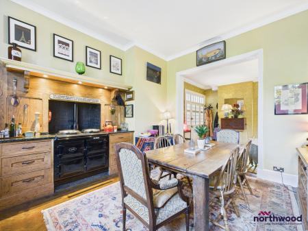 3 bedroom Apartment to let in Denton Road, Meads, Eastbourne, BN20