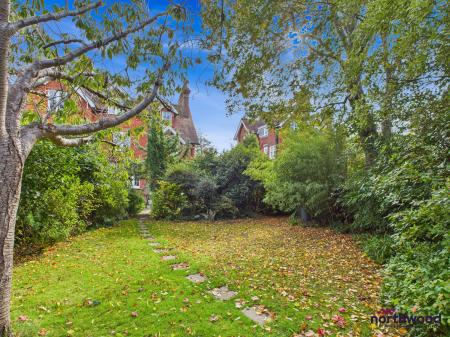 3 bedroom Apartment to let in Denton Road, Meads, Eastbourne, BN20