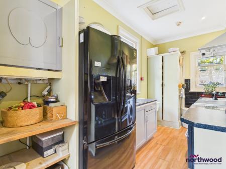 3 bedroom Apartment to let in Denton Road, Meads, Eastbourne, BN20