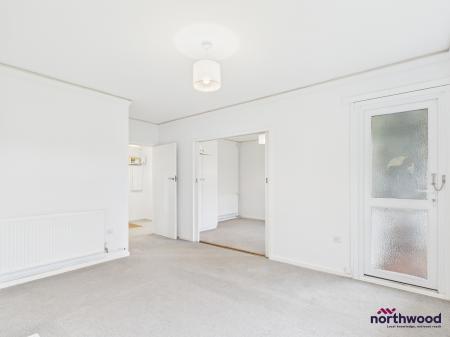 1 bedroom Bungalow to let in Farlaine Road, Willingdon, Eastbourne, BN21