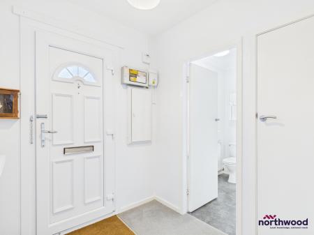 1 bedroom Bungalow to let in Farlaine Road, Willingdon, Eastbourne, BN21