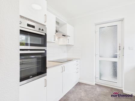 1 bedroom Bungalow to let in Farlaine Road, Willingdon, Eastbourne, BN21