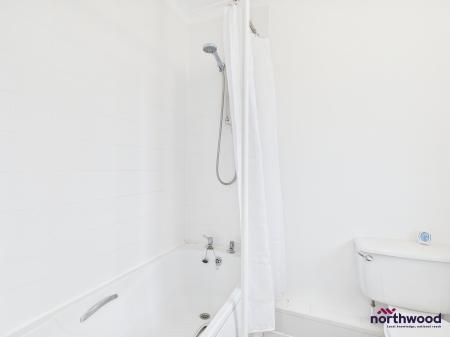 1 bedroom Bungalow to let in Farlaine Road, Willingdon, Eastbourne, BN21