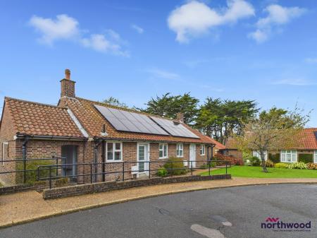 1 bedroom Bungalow to let in Farlaine Road, Willingdon, Eastbourne, BN21