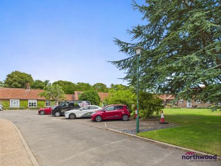 1 bedroom Bungalow to let in Farlaine Road, Willingdon, Eastbourne, BN21