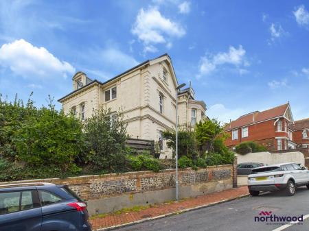 1 bedroom Apartment to let in Hurst Road, Upperton, Eastbourne, BN21