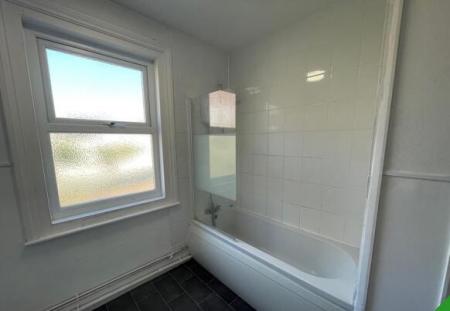 3 bedroom Terraced House to let in Melbourne Road, Eastbourne, BN22