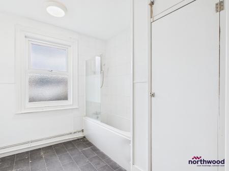 3 bedroom Terraced House to let in Melbourne Road, Eastbourne, BN22