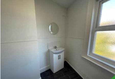 3 bedroom Terraced House to let in Melbourne Road, Eastbourne, BN22