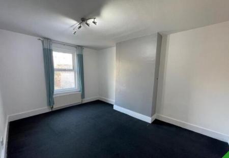 3 bedroom Terraced House to let in Melbourne Road, Eastbourne, BN22