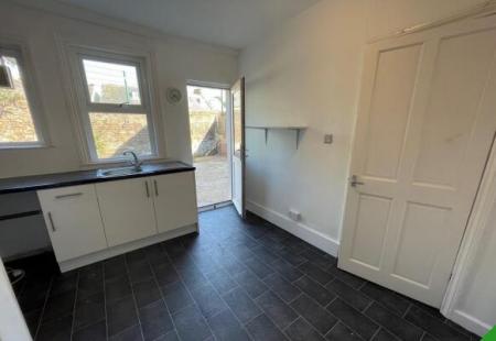 3 bedroom Terraced House to let in Melbourne Road, Eastbourne, BN22