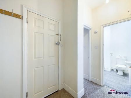 1 bedroom Flat to let in Seaside, Eastbourne, BN22