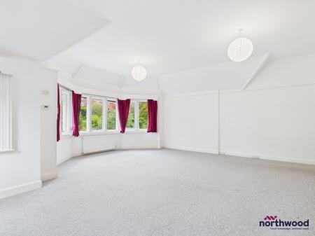 3 bedroom Apartment to let in Silverdale Road, Lower Meads, Eastbourne, BN20