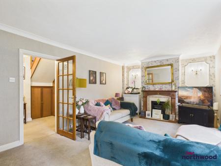 3 bedroom Semi-detached house to let in South Lynn Drive, Upperton, Eastbourne, BN21