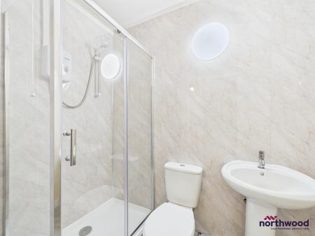 1 bedroom Flat to let in The Avenue, Eastbourne, BN21