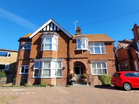 Lewes Road, Upperton, Eastbourne, BN21
