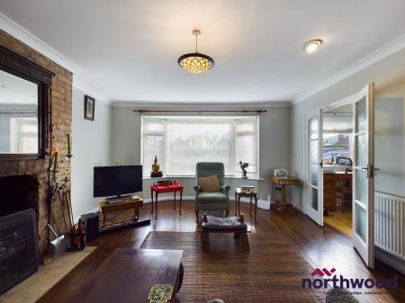 2 bedroom Bungalow to let in Downs Valley Road, Willingdon, Eastbourne, BN20