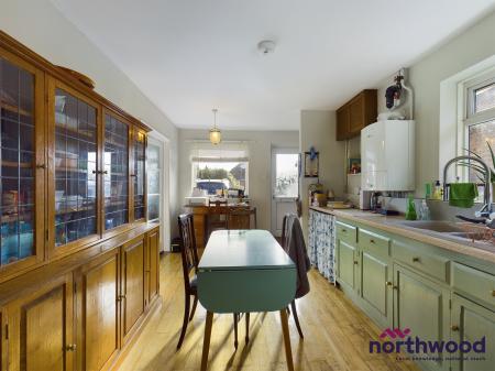 2 bedroom Bungalow to let in Downs Valley Road, Willingdon, Eastbourne, BN20