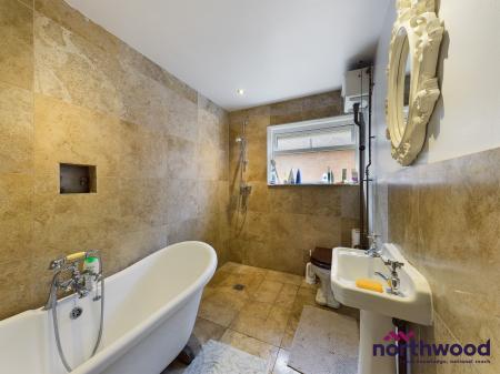 2 bedroom Bungalow to let in Downs Valley Road, Willingdon, Eastbourne, BN20