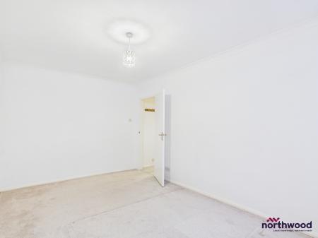 1 bedroom Flat to let in St Annes Road, Upperton, Eastbourne, BN21