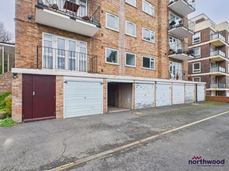 1 bedroom Flat to let in St Annes Road, Upperton, Eastbourne, BN21