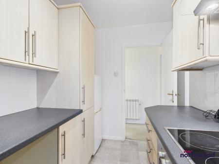 1 bedroom Flat to let in St Annes Road, Upperton, Eastbourne, BN21