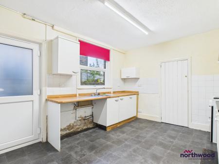 3 bedroom Terraced House to let in Channel View Road, Redoubt, Eastbourne, BN22