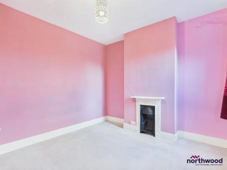 3 bedroom Terraced House to let in Channel View Road, Redoubt, Eastbourne, BN22