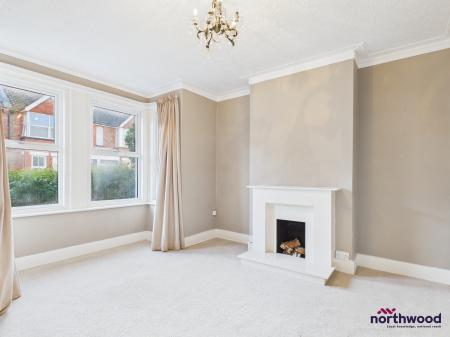 3 bedroom Terraced House to let in Channel View Road, Redoubt, Eastbourne, BN22