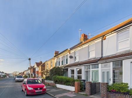 3 bedroom Terraced House to let in Channel View Road, Redoubt, Eastbourne, BN22