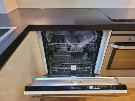 2 bedroom Flat to let in Grassington Road, Lower Meads, Eastbourne, BN20