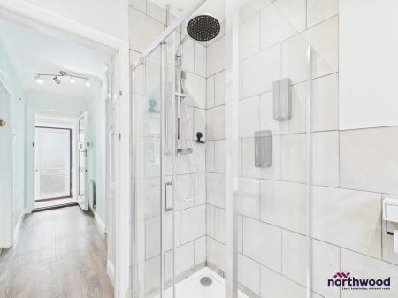 2 bedroom Bungalow to let in Bahram Road, Polegate, BN26