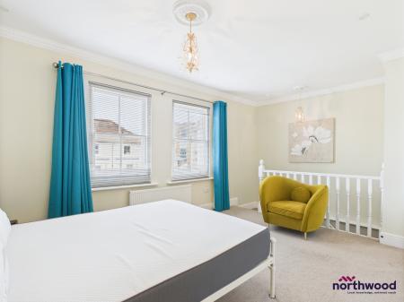 1 bedroom Maisonette to let in Chiswick Place, Eastbourne, BN21