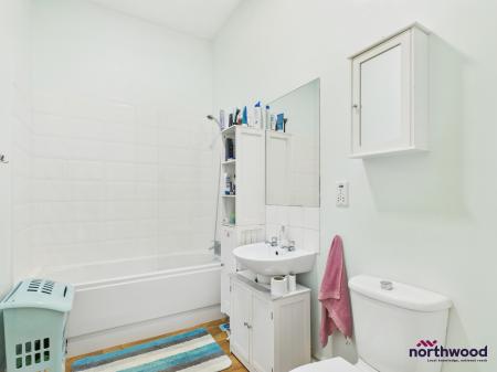 3 bedroom Apartment to let in London Road, St. Leonards-On-Sea, TN37